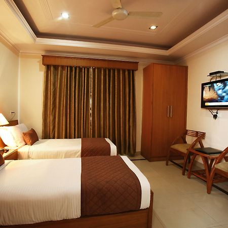 Emblem Hotel Sector 14 Gurgaon Luaran gambar