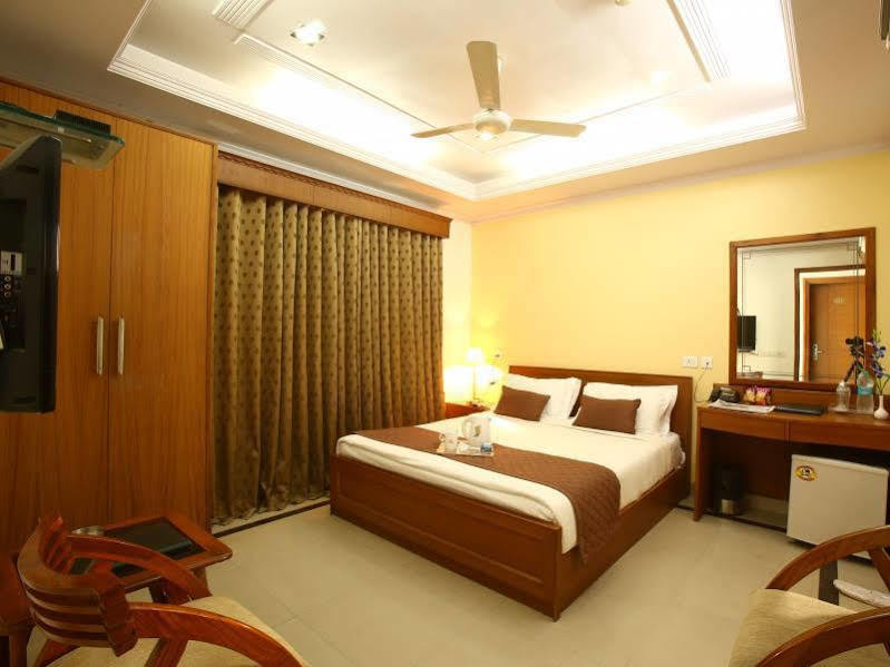 Emblem Hotel Sector 14 Gurgaon Luaran gambar