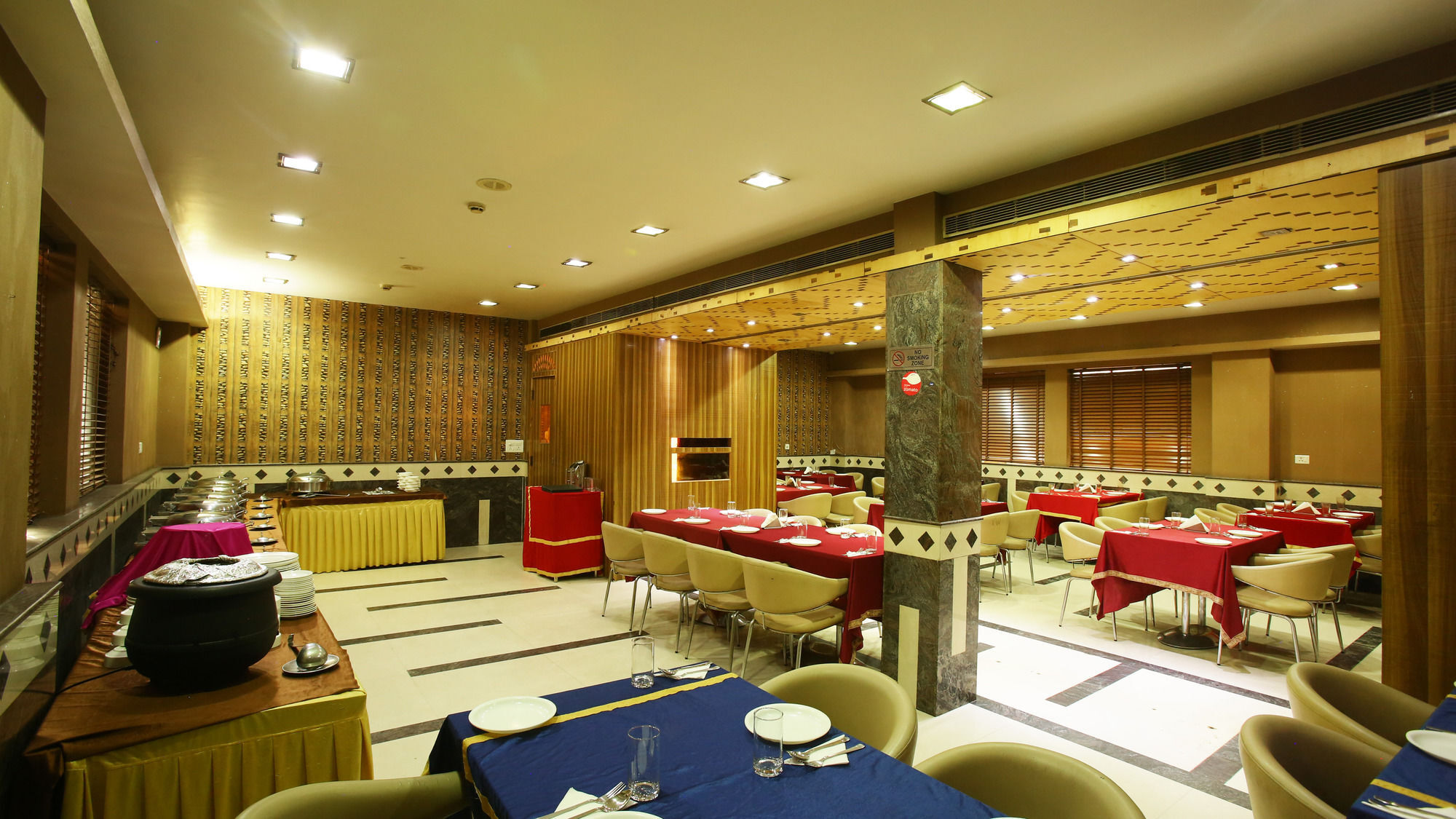 Emblem Hotel Sector 14 Gurgaon Luaran gambar