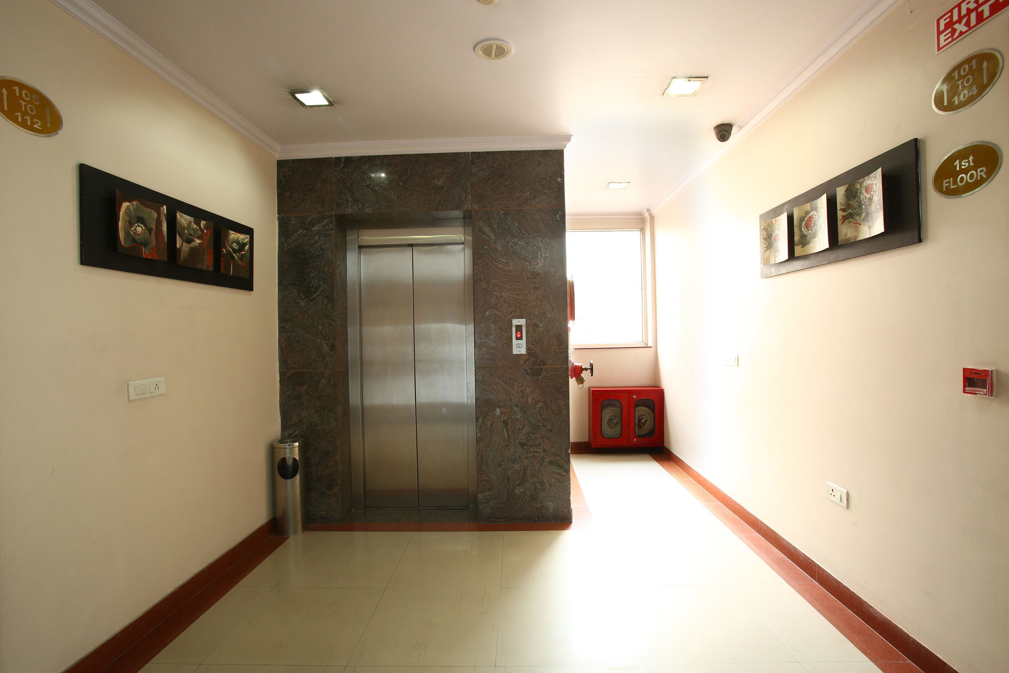 Emblem Hotel Sector 14 Gurgaon Luaran gambar